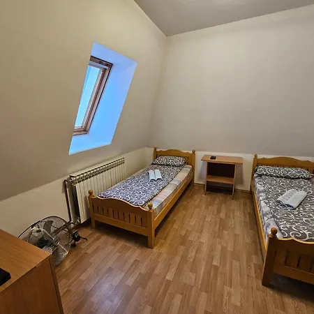 Gæstehus Aleks Sobe 3*